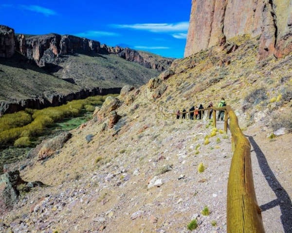 INGRESO A CUEVA DE LAS MANOS