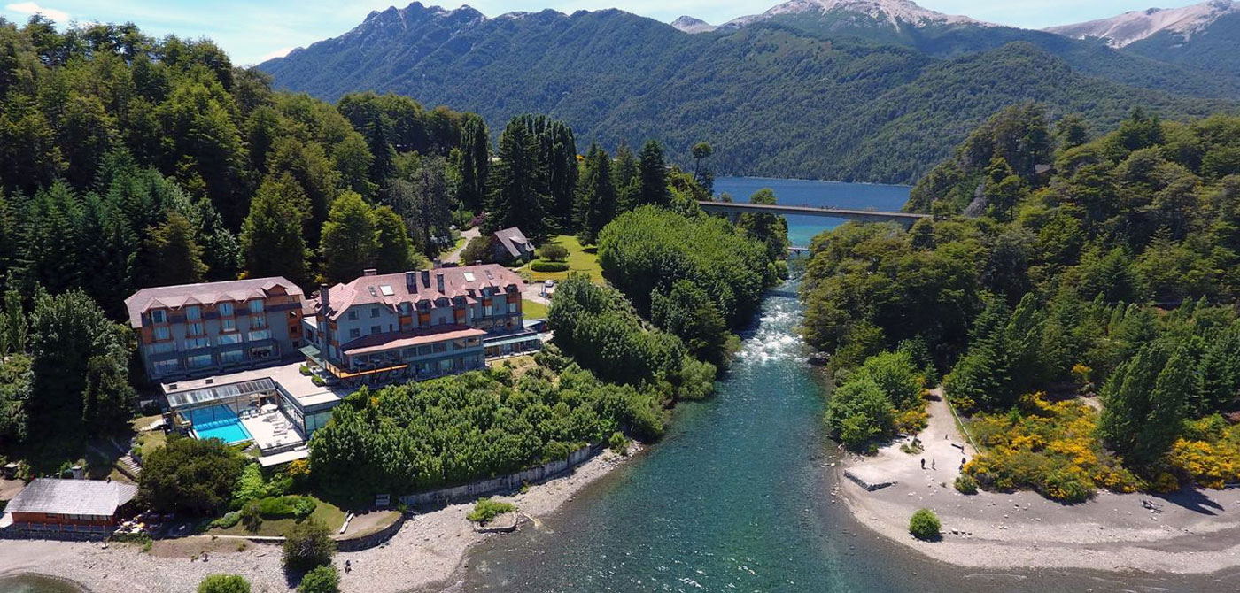 Correntoso Lake - River Hotel